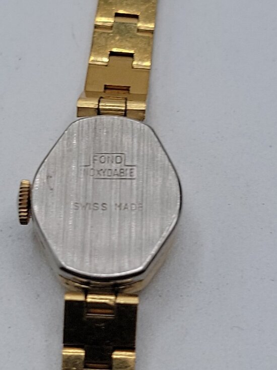 VTG Anosis 17-Jewel Wind Ladies Cocktail Watch Swiss Made RUNS 7.5\